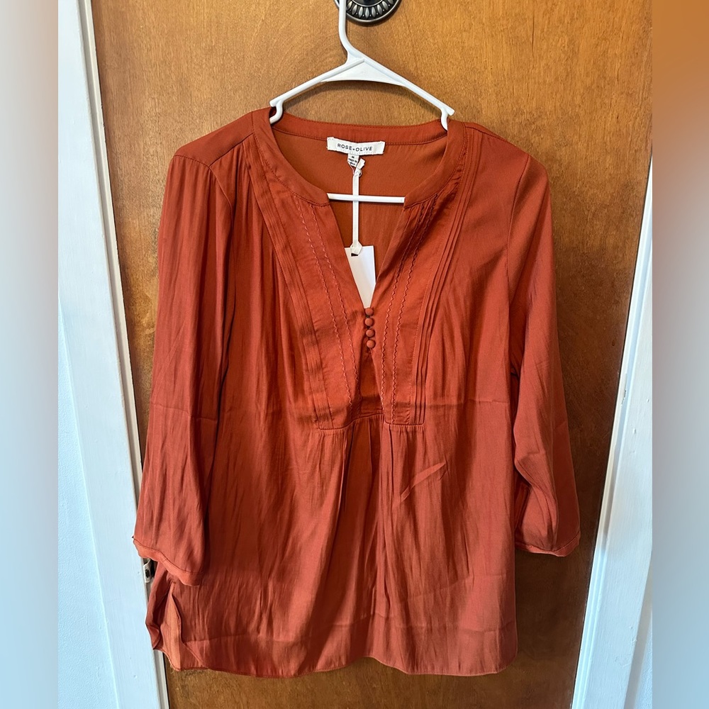 Rose & Olive medium fall blouse NWT